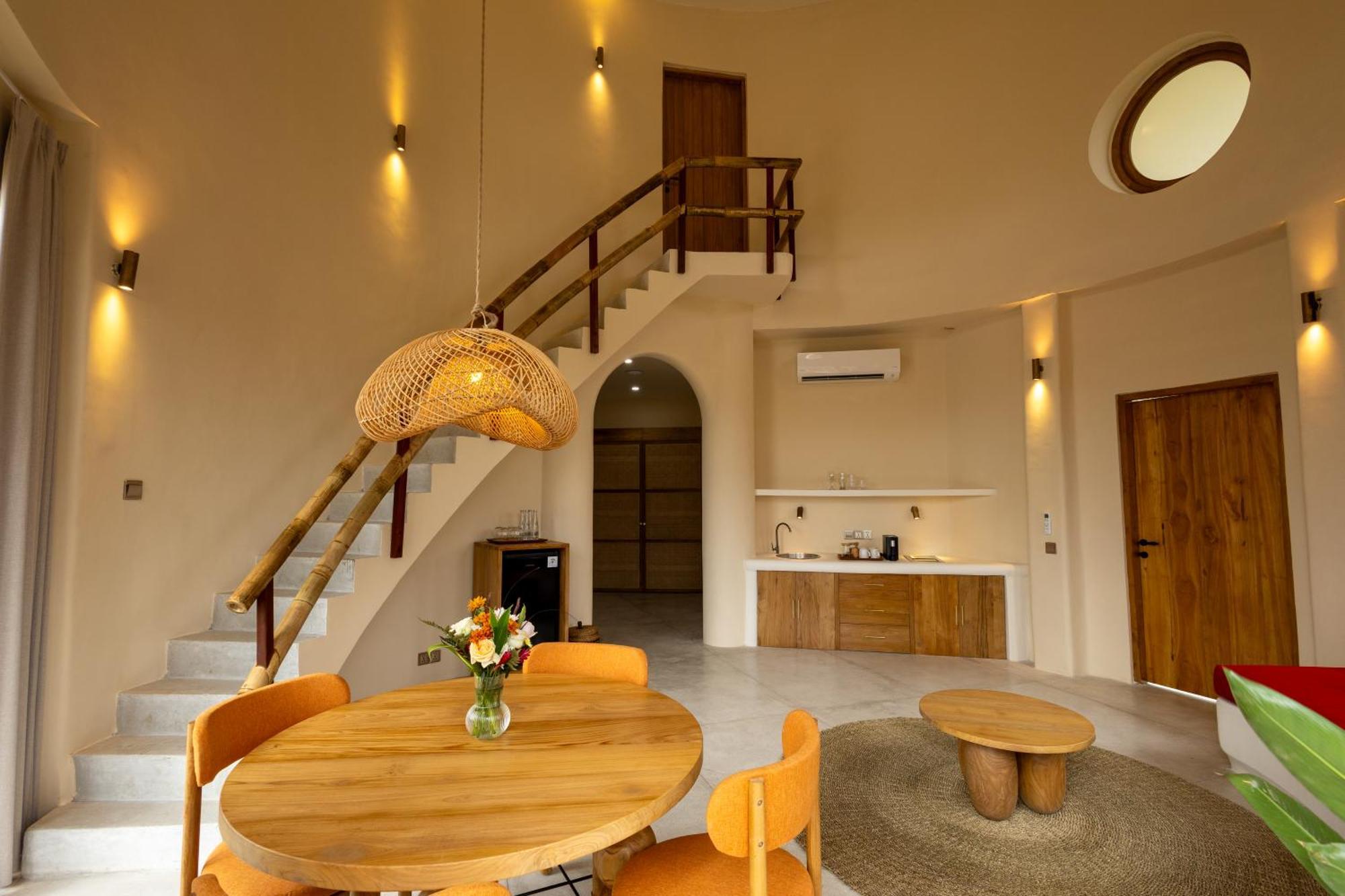 Nuanu Suites & Accommodations Танаг-Лот Екстер'єр фото